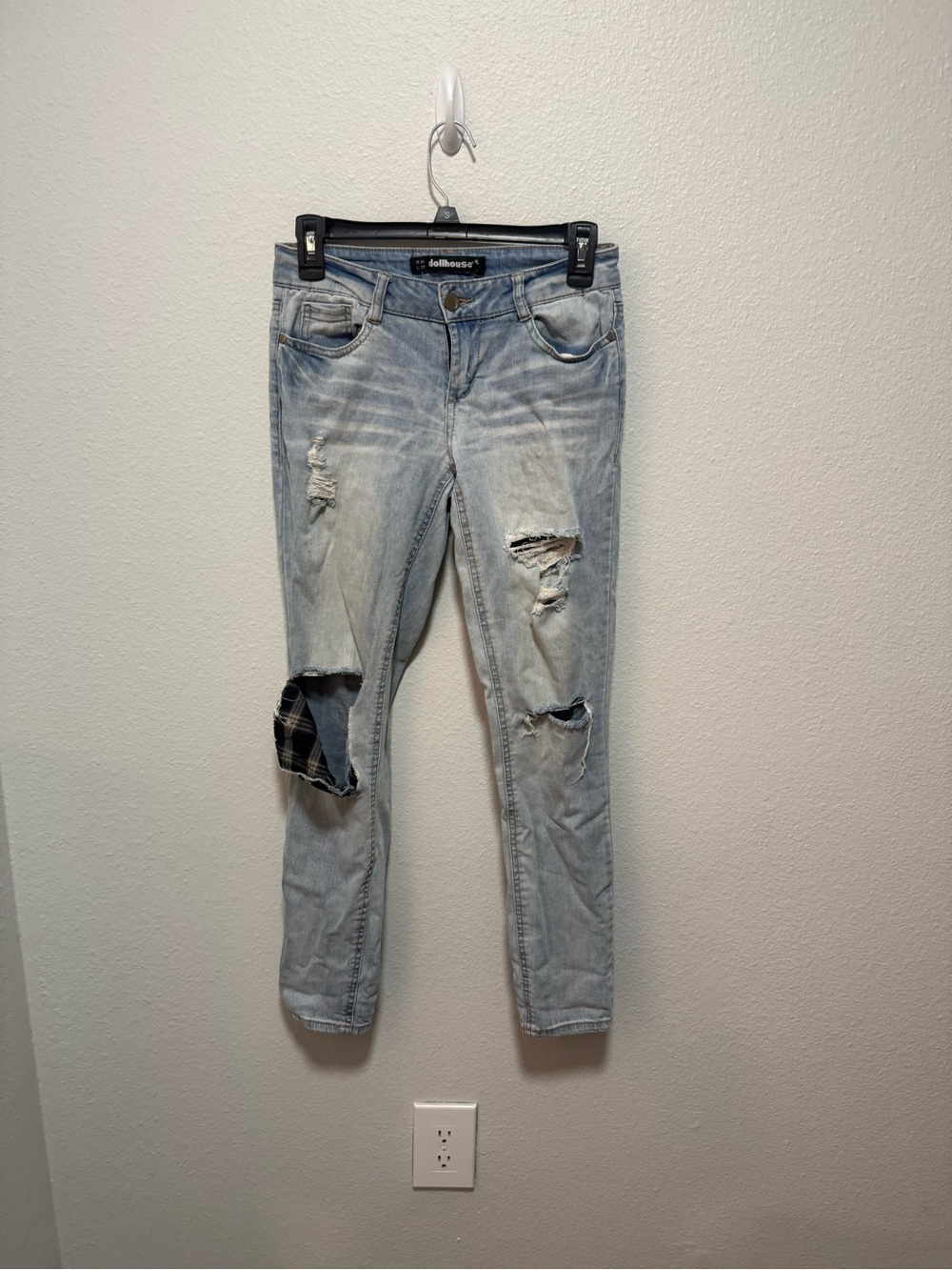 Dollhouse Light Blue Distressed Skinny Jeans with Plaid Patch Size 26